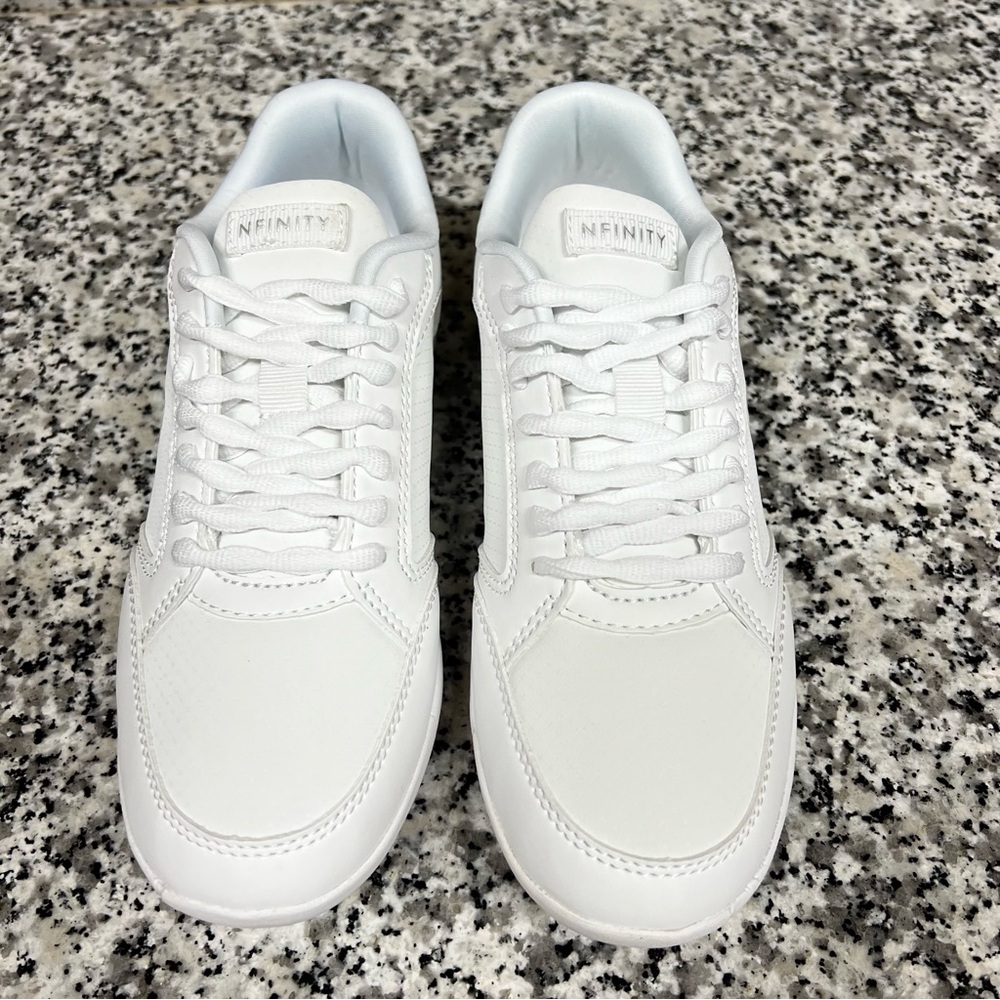 Cheer shoes